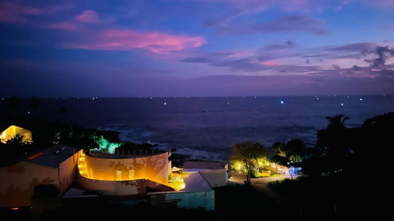 Mazarine Surf Suites Hiriketiya Диквела Екстериор снимка
