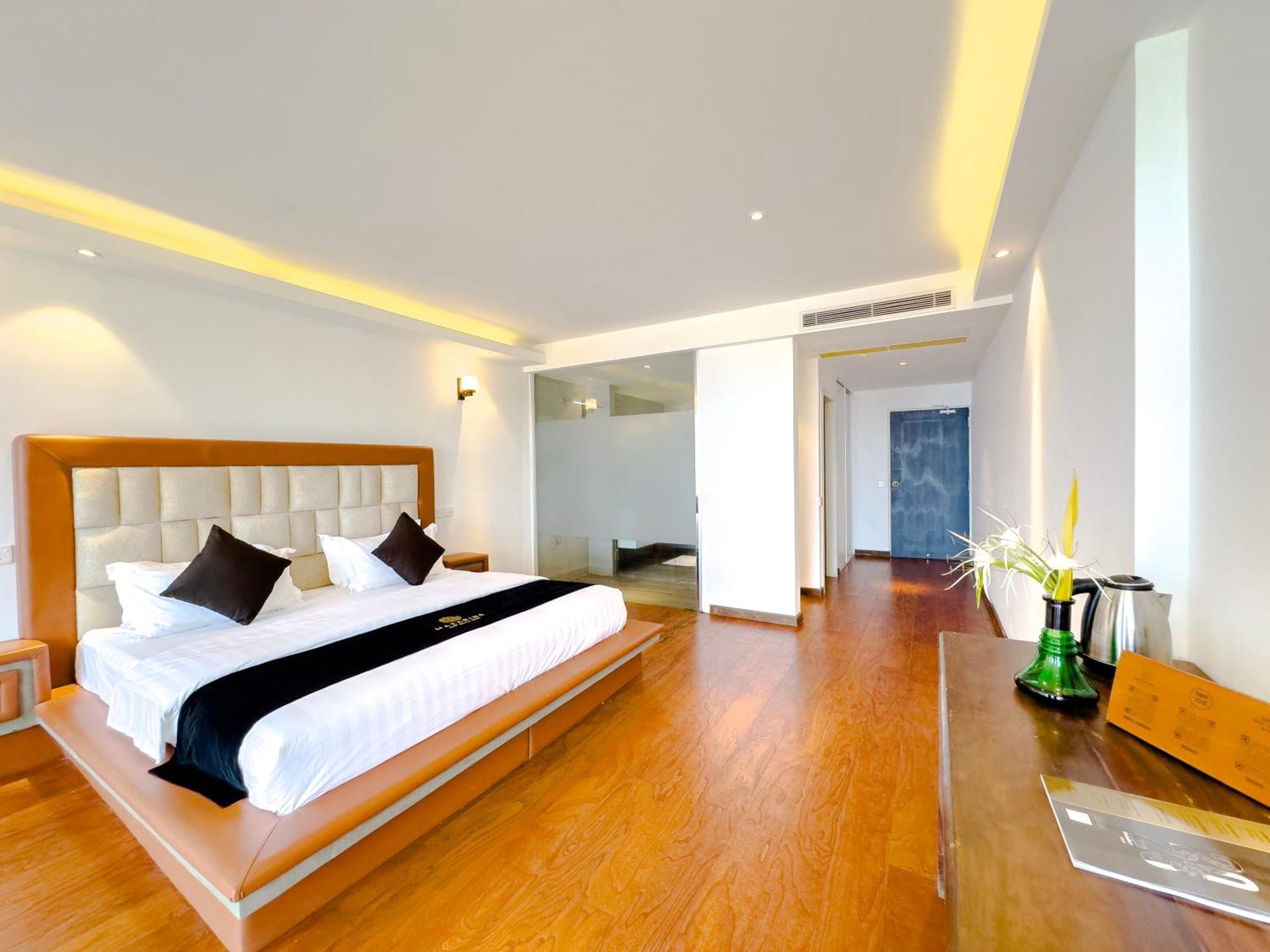 Mazarine Surf Suites Hiriketiya Диквела Екстериор снимка