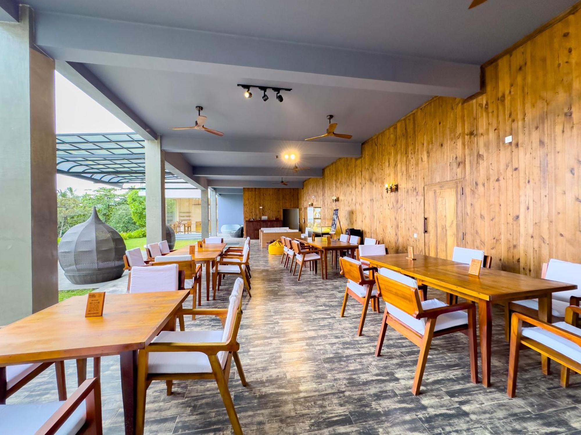 Mazarine Surf Suites Hiriketiya Диквела Екстериор снимка